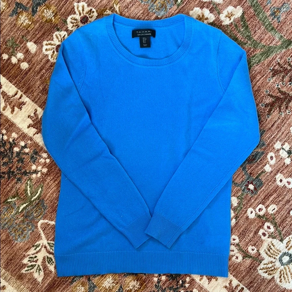 Women’s Cashmere Blue Sweater - Picture 1 of 3